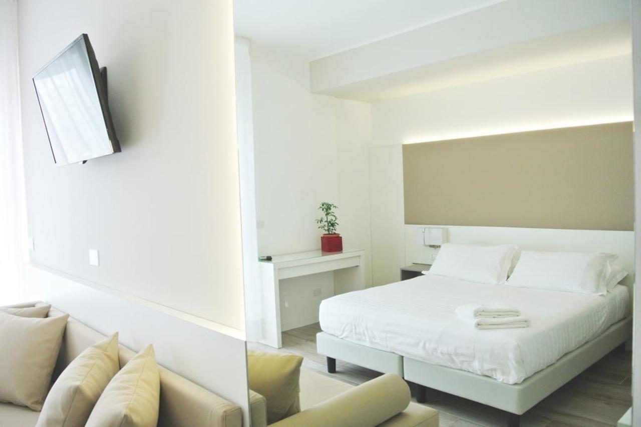 Hotel Bologna Lignano Sabbiadoro Esterno foto
