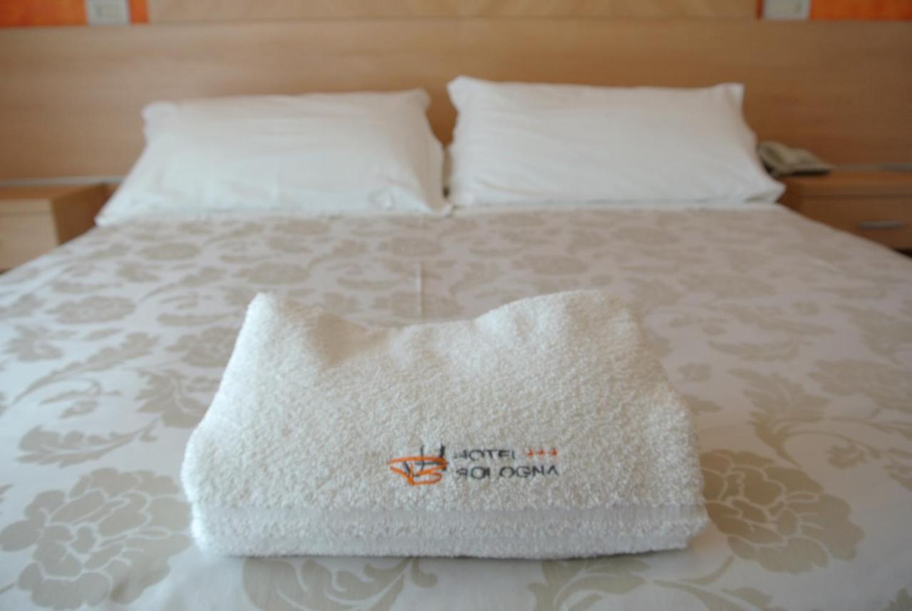 Hotel Bologna Lignano Sabbiadoro Esterno foto