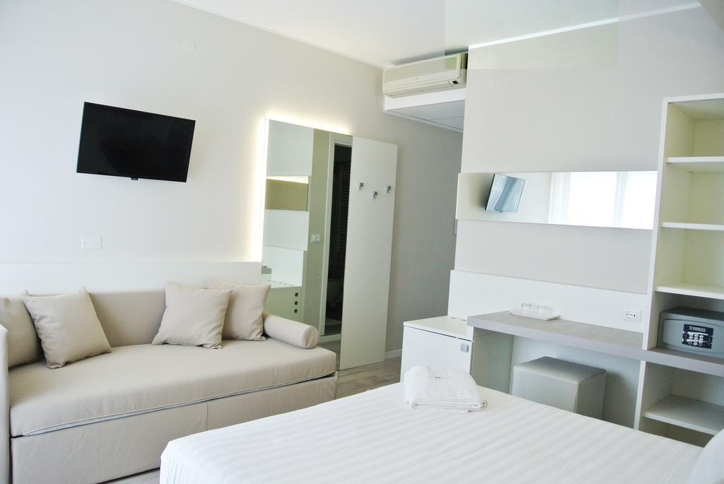 Hotel Bologna Lignano Sabbiadoro Esterno foto