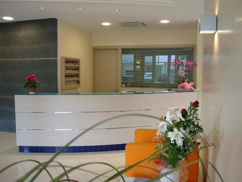 Hotel Bologna Lignano Sabbiadoro Esterno foto